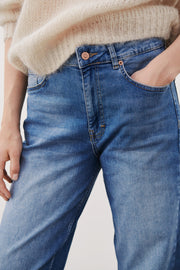 Hela Light Denim Jean